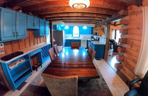Ellicottville Cabin | 1/2 mile to EVL, Lake, HOT TUB, Pets welcome