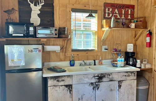 Townville Cabin | 1/4 mi LAKE HARTWELL Broyles/5 to Green Pond/15 to Clemson/Lockable Boat Shelter