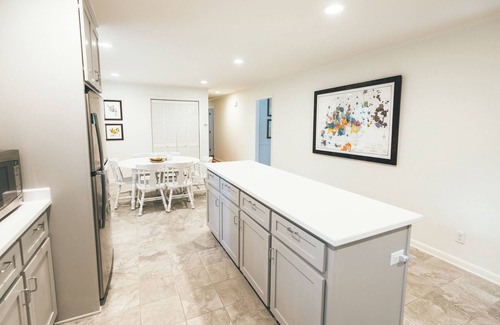 Thomasville House | 1.4 miles from historic downtown Thomasville
