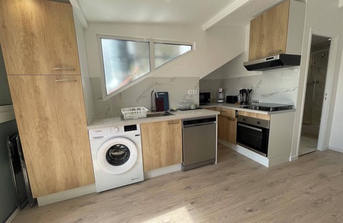 Noisy-le-Sec Apartment | 1-4 person apartment, terrace and starry sky!