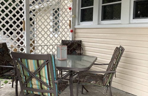 Huron House | 1.5 Blocks To Beach W/Arcade, Luxe Kitchen + Beds