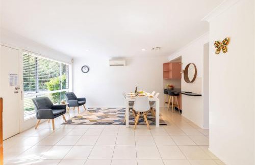 Fingal Bay House | 1 75 Rocky Point Road fantastic holiday home with