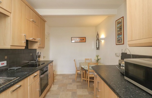 Sherborne Cottage | 1 ABBEY COURT, pet friendly in Sherborne