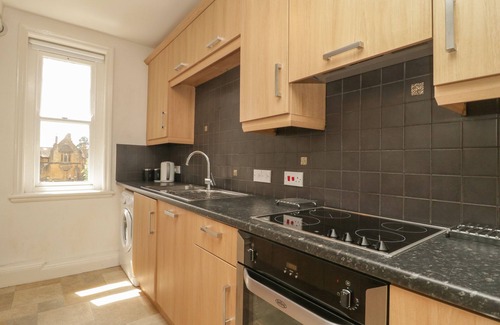 Sherborne Cottage | 1 ABBEY COURT, pet friendly in Sherborne