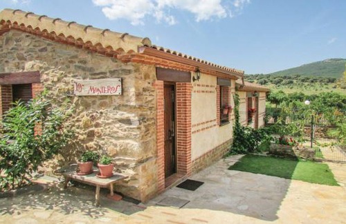 Aldeanueva de la Sierra House | 1 bedroom accommodation in Aldeanue. de la Sierra