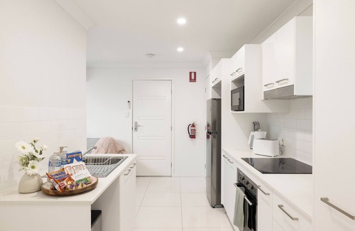 Rocklea Apartment | 1 Bdr Apt! GST Credits! Kitchen! Parking! 216F1