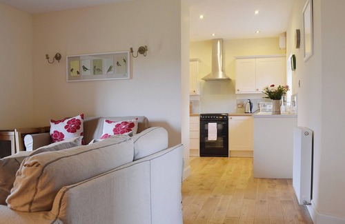 Perth Cottage | 1 bedroom accommodation in Bridge of Earn near Perth