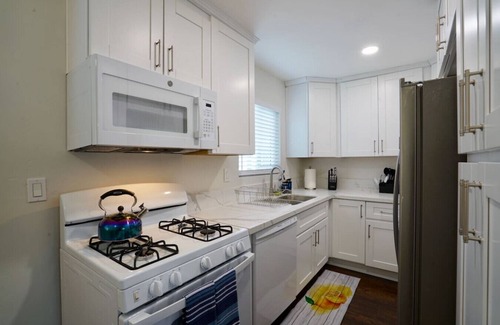 Linda Vista Apartment | 1 Bed/1 bath BIG PRIVATE back yard LOCATION