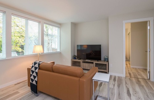 South Central Apartment | 1 BED 1 BATH Executive suite.