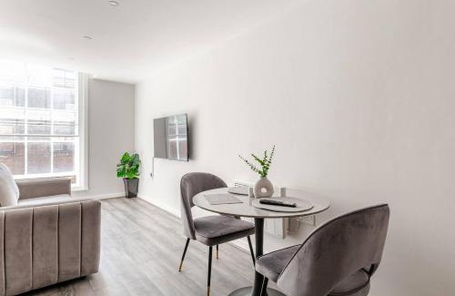 Chinatown Apartment | 1-Bed Apartment With Sofa Bed in City Centre, Steps from Bold Street and Nightlife