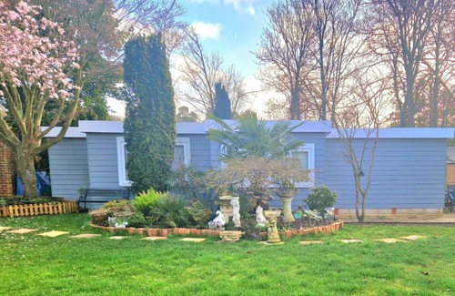 Weybridge Cottage | 1 Bed Cottage-museum View-garden-free Parking