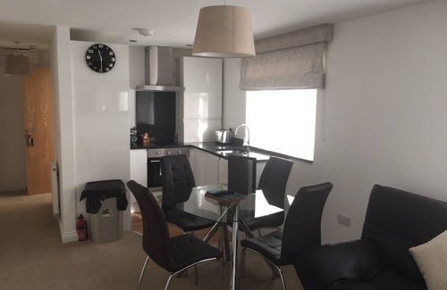 Plymouth Apartment | 1 Bed- Drake's Den by Pureserviced