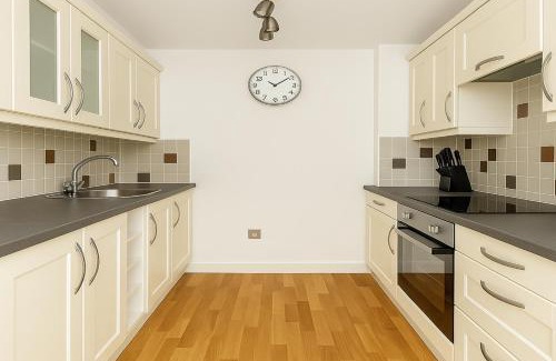 Canonbury Apartment | 1 Bed Flat by St Katharine Docks
