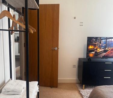 Stratford Apartment | 1 Bed Flat Excel, IFS clouds, 02 arena, city Airport, Custom House