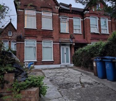 Gipsy Hill Apartment | 1-Bed flat near West Norwood station
