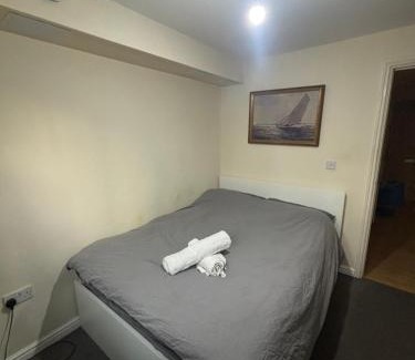 Marlborough Apartment | 1 bed flat sleeps 4 close to Wembley Stadium