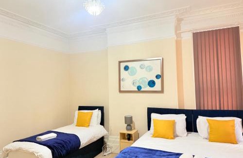 Thorpe Satchville Apartment | 1 Bed Flat - Sleeps 5 - Parking - Wifi