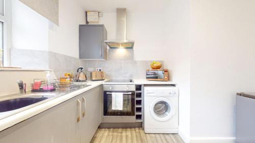Clydach Apartment | 1 Bed Flat Swansea -free parking