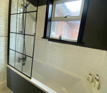 Emsworth Apartment | 1 bed flat with parking near town centre