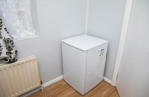Chatham Apartment | 1 bed ground floor flat