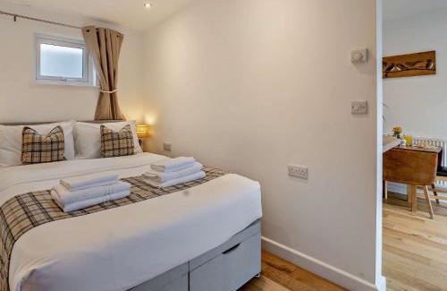 Aberaeron House | 1 Bed in Aberaeron 95972