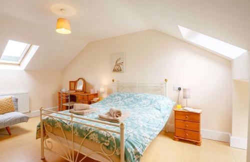 Bala House | 1 Bed in Bala 89369