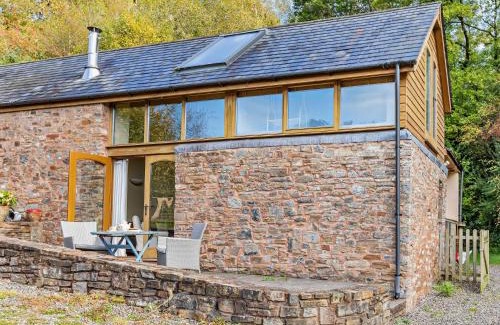 Oakfordbridge House | 1 Bed in Bampton 94766