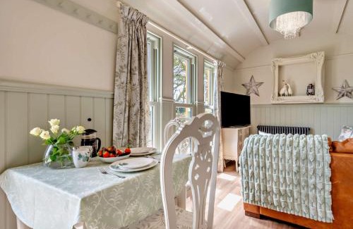 Camelford House | 1 Bed in Boscastle 95316