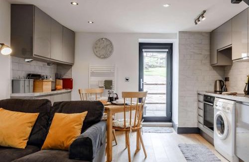 Brecon House | 1 bed in Brecon BN034