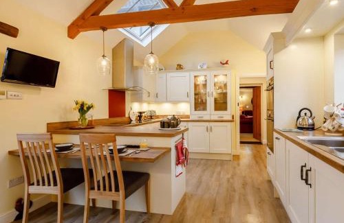 Eleighwater House | 1 Bed in Chard 91135