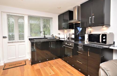 Stenalees House | 1 Bed in Charlestown 53680