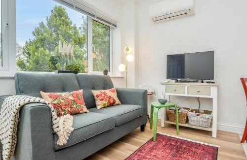 Bridport House | 1 Bed in Charmouth 57185