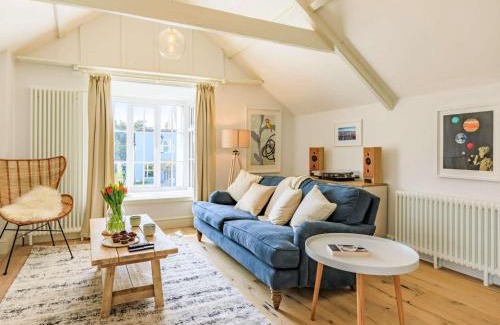Charmouth House | 1 Bed in Charmouth 87527