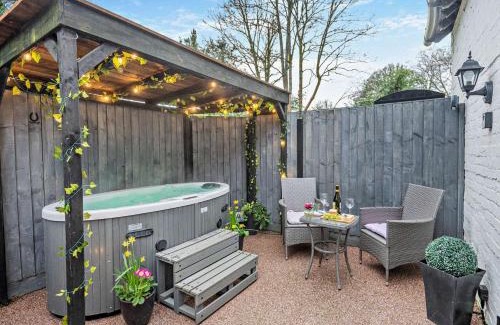 New Forest District House | 1 Bed in Christchurch 54900