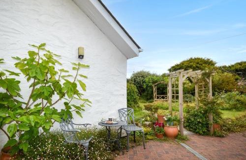Constantine House | 1 Bed in Constantine 85594