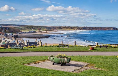 Cullen House | 1 Bed in Cullen 94536