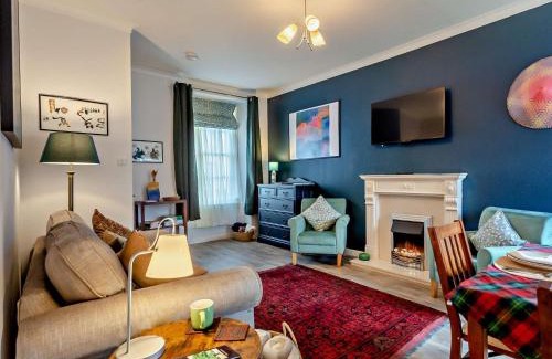 Cullen House | 1 Bed in Cullen 94536