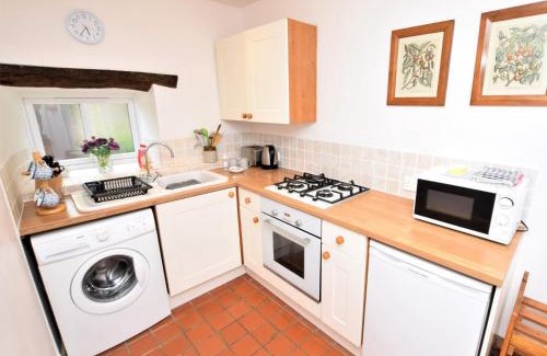 Calver House | 1 Bed in Curbar PK455