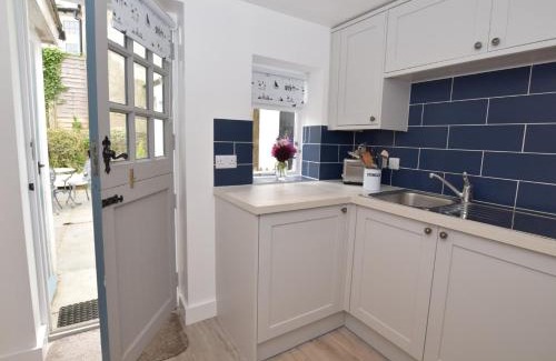 Meads House | 1 Bed in Eastbourne EHC24