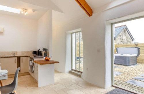 Redruth House | 1 Bed in Falmouth 85826
