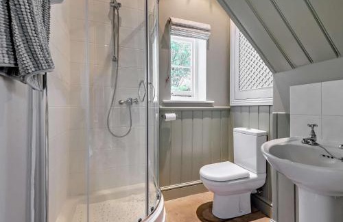Sturminster Newton House | 1 Bed in Fifehead Neville 95771
