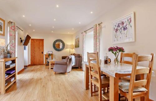 Launceston House | 1 Bed in Launceston BRLON
