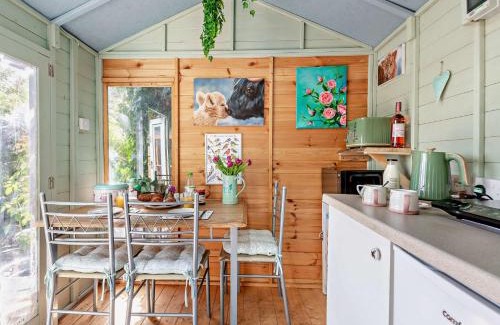 Llanrhaedr House | 1 Bed in Llanrhaeadr 91890