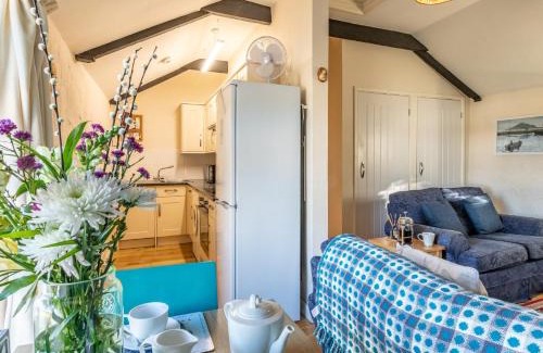 Cury House | 1 Bed in Mullion Cove 41381