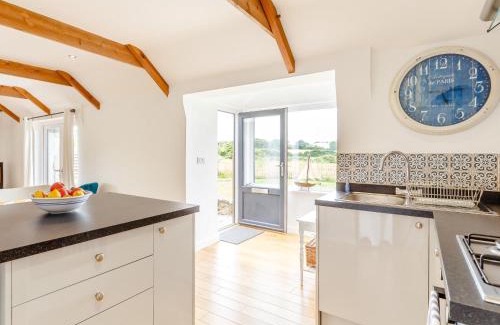 Newlyn House | 1 Bed in Newlyn 78517