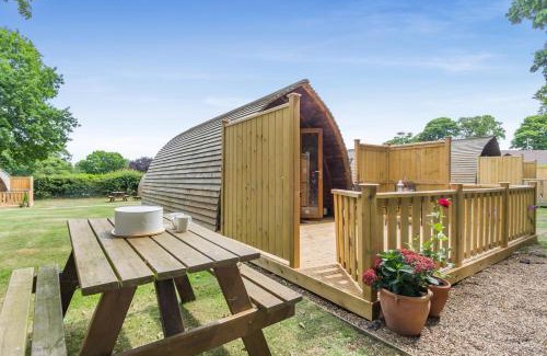 Cromer Cabin | 1 Bed in Northrepps oc-f32552