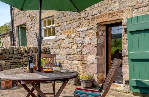 Leek House | 1 Bed in Onecote 91864