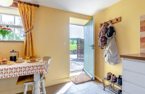 Leek House | 1 Bed in Onecote 91864