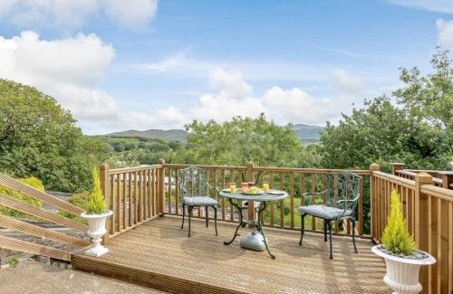 Penrhyndeudraeth House | 1 Bed in Porthmadog 78300