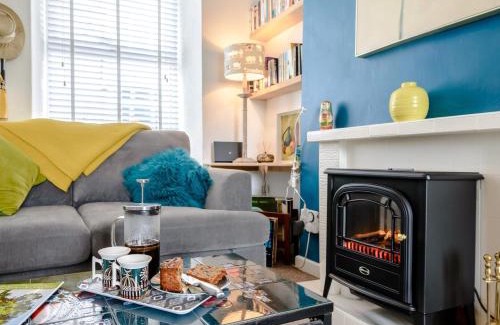 Penrhyndeudraeth House | 1 Bed in Porthmadog 78300